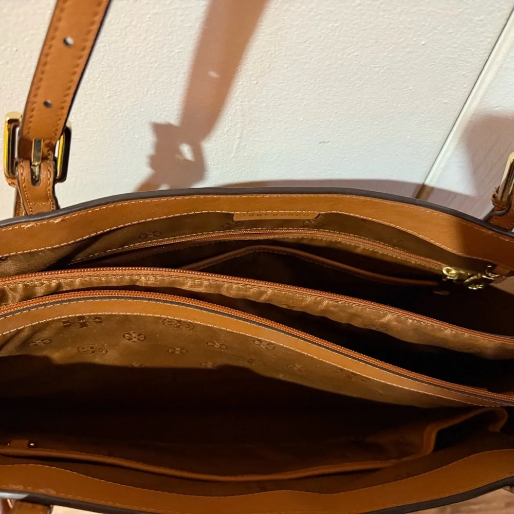 EUC Tory Burch Brown Leather Tote Sophisticated Everyday Style - Picture 5 of 10